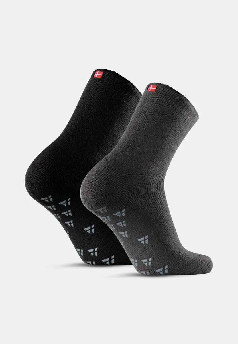 NON-SLIP HEAT SOCKS